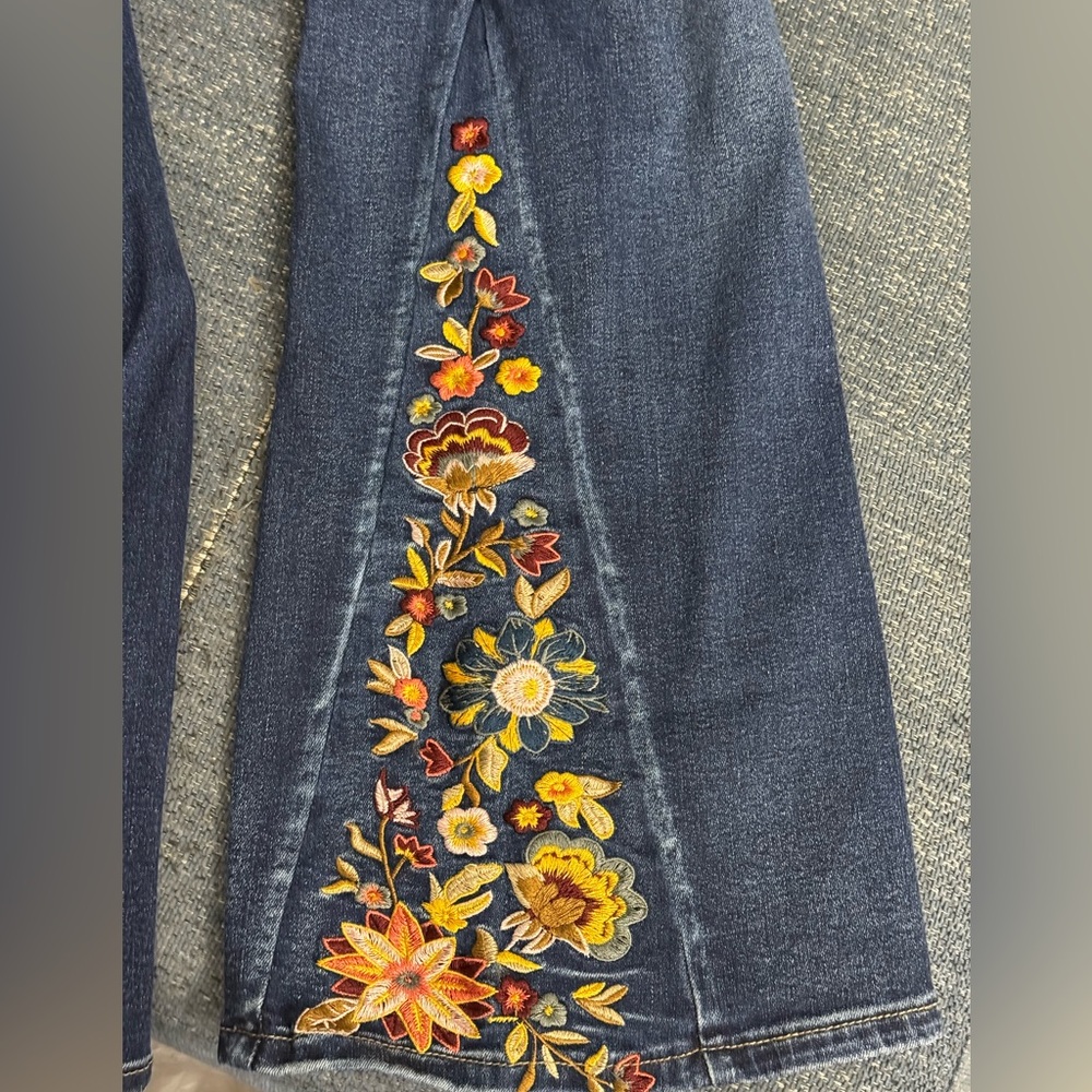 Blue Savy Floral Embroidered Bootcut High Rise Jeans-BOHO Size:22W - Picture 7 of 7